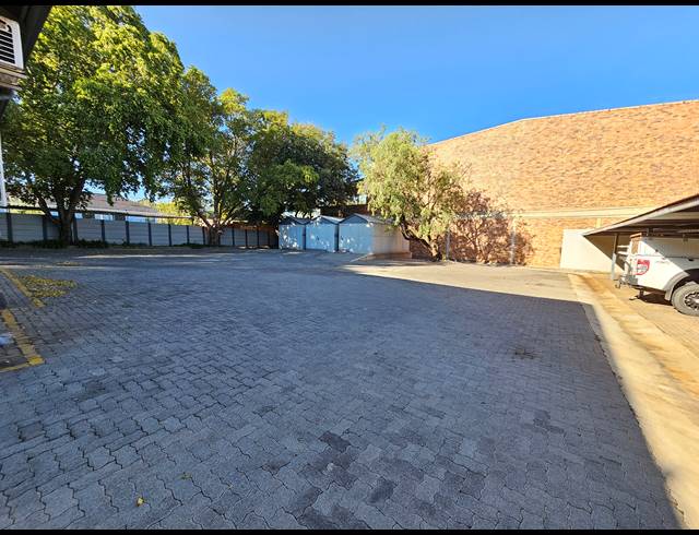 1,983M² BUSINESS FOR SALE IN NEW REDRUTH